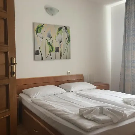 Mellys Haus 3* Mangalya