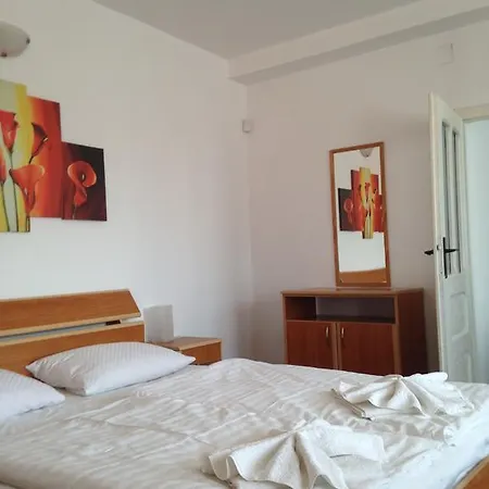 Konukevi Mellys Haus 3*